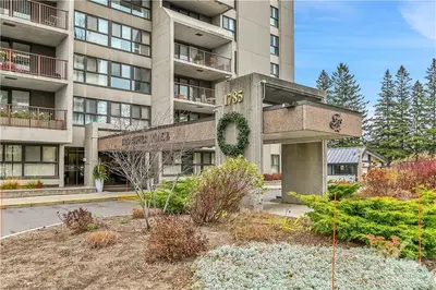 Condo Apartment in Alta Vista and Area