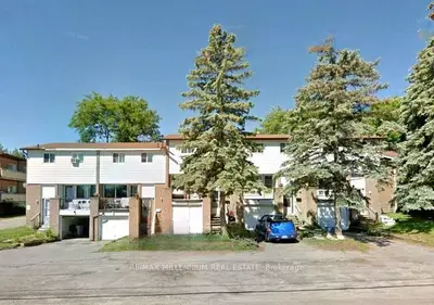 Att/Row/Townhouse in Kawartha Lakes