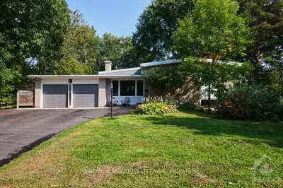 Detached in Barrhaven