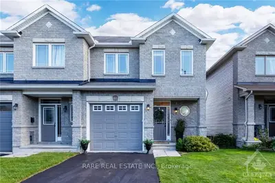 Att/Row/Townhouse in Kanata