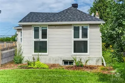 Detached in Carlington - Central Park