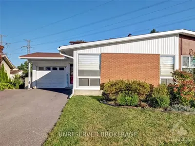 7 Medhurst Drive, Tanglewood - Grenfell Glen - Pineglen, On K2g 3x7