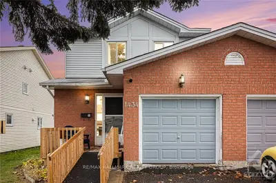 Att/Row/Townhouse in Orleans - Cumberland and Area