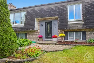 Detached in Barrhaven