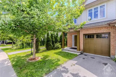 Att/Row/Townhouse in Barrhaven