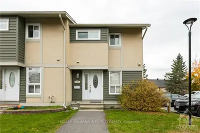 Condo Townhouse in Cyrville - Carson Grove - Pineview