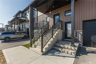 6591 MONTROSE Road 202, Niagara Falls, ON L2H 1M3