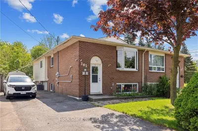 Semi-Detached in Welland