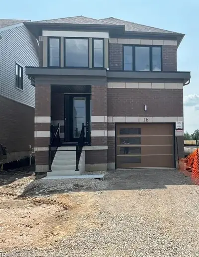Detached in North Dumfries