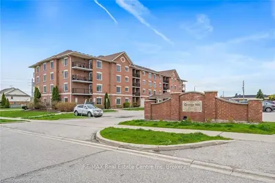 415 Grange Road 205, Guelph, On N1e 0c4