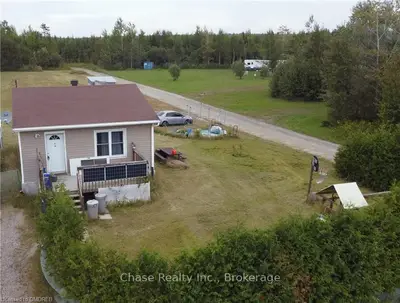 Detached in North Bay