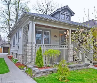 120 Thornton Avenue, London East, On N5y 2y5