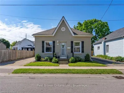 55 Allenby Avenue, Brantford, On N3s 1r1