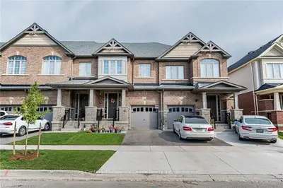 Att/Row/Townhouse in Kitchener