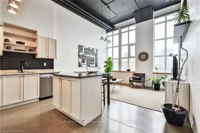 404 King Street Street W 404, Kitchener, On N2g 2l5