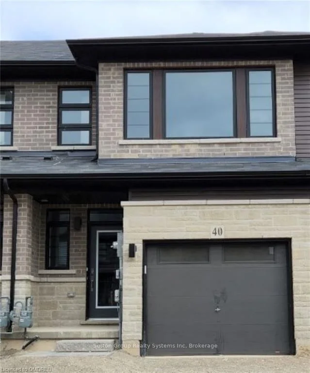 40 JUNE CALLWOOD Way, Brantford, ON N3T 0T7