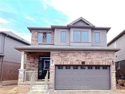 12 Elkington Lane, Brantford, ON N3T 0L5