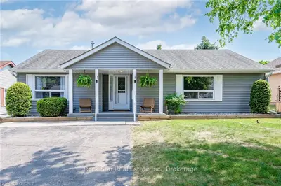 11 FIELDSTONE Walk, Wilmot, ON N0B 2G0