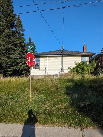 363 MCNEILL Boulevard, Greater Sudbury, ON P3C 2H3