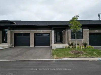 550 GREY Street 32, Brantford, ON N3S 0C4