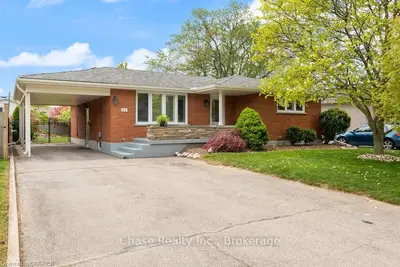 31 HICKERY Place, Brantford, ON N3S 3C7