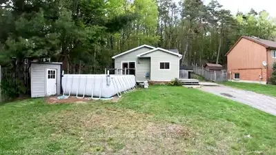 5 Madeline Street, Huntsville, On P1h 1l8