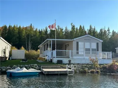 #Tamarak 103 7489 SIDEROAD 5 E, Wellington North, ON, N0G 2L0