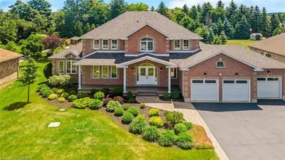 123 DELARMBRO Drive, Erin, ON N0B 1T0