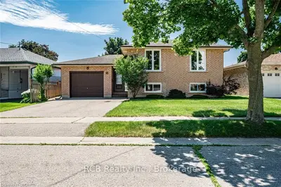 12 SAGITTARIO Street, Brantford, ON N3S 7N2
