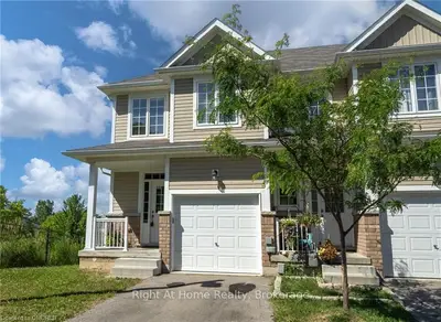 21 DIANA Avenue 124, Brantford, ON N3T 0G7