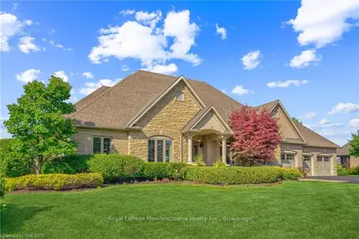 11345 TAYLOR Court, Out of Area, KS L0P 1B0