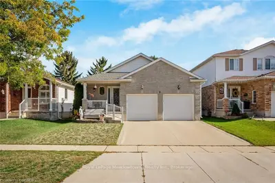 31 FRASERWOOD Court, Cambridge, ON N1S 5B6