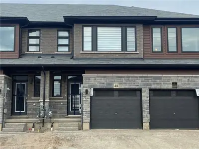 48 JUNE CALLWOOD Way, Brantford, ON N3T 0T7