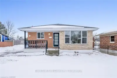 136 GRAND Street Lower Unit, Brantford, ON N3R 4B7