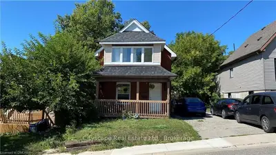 38 MCMURRAY Street, Brantford, ON N3R 4J1