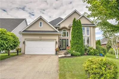 20 FISHER Drive, Niagara-on-the-Lake, ON L0S 1T0