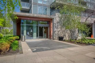 11 BRUNEL Court 3103, Out of Area, KS M5V 3Y3