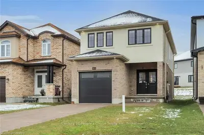 3014 DOYLE Drive, London South, ON N6M 0G9