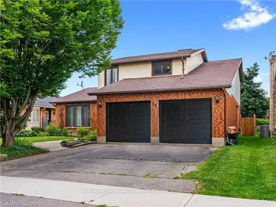 12 BECKETT Drive, Brantford, ON N3T 6E5