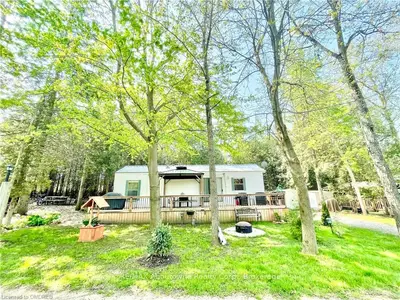7489 SIDEROAD 5 E Tamarak 11, Wellington North, ON N0G 2L0