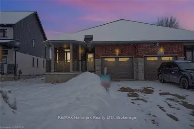70 HALLS Drive, Centre Wellington, ON N0B 1S0