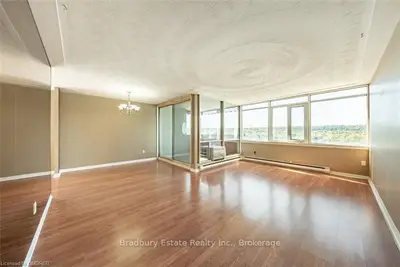 40 HARRISFORD Street 902, Hamilton, ON L8K 6N1