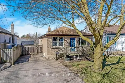 56 HENRY Street, Cambridge, ON N1R 3W4