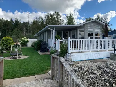 7489 SIDEROAD 5 E Tamarak 98, Wellington North, ON N0G 2L0
