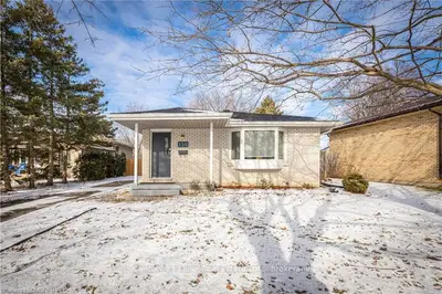 150 APONI Place, London East, ON N5V 2V1