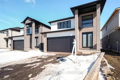 3342 David Milne Way, London South, ON N6L 0G2
