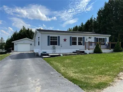 34 GRAND VISTA Drive, Wellington North, ON N0G 2L0