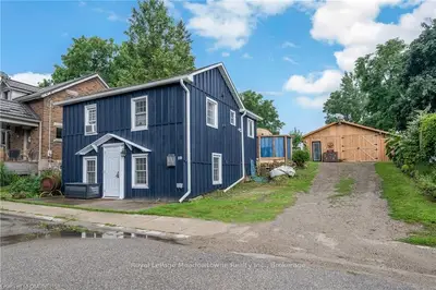 10 VICTORIA Street, Puslinch, ON N0B 2C0