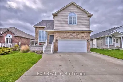 8360 MULLEN Court, Niagara Falls, ON L2H 3M8