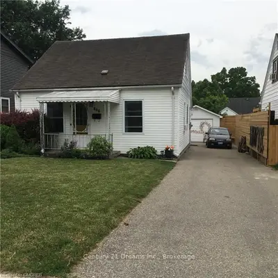 686 ELIZABETH Street, Woodstock, ON N4S 5B7
